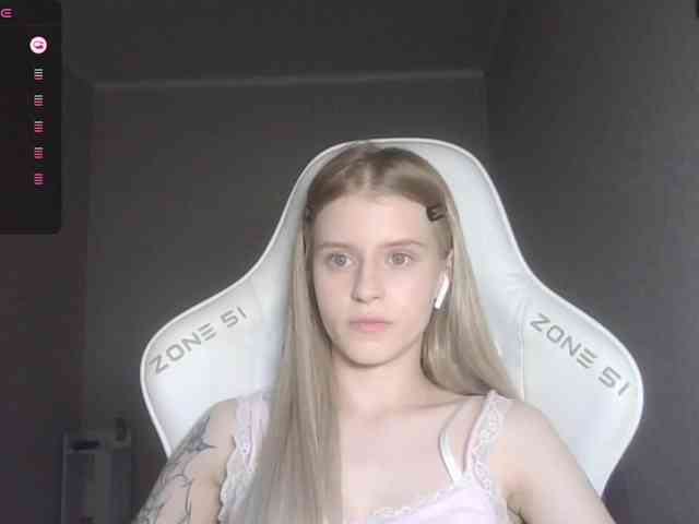 Helga_Pataki webcam
