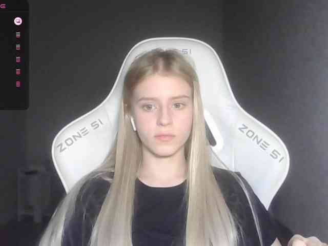 Helga_Pataki webcam