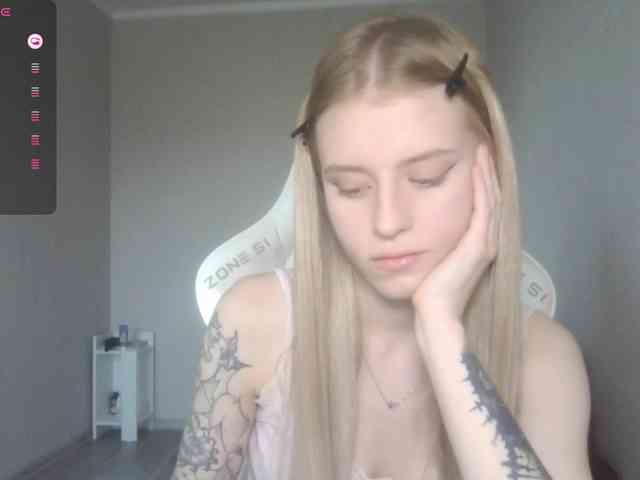 Helga_Pataki webcam
