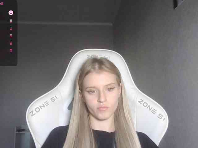 Helga_Pataki webcam