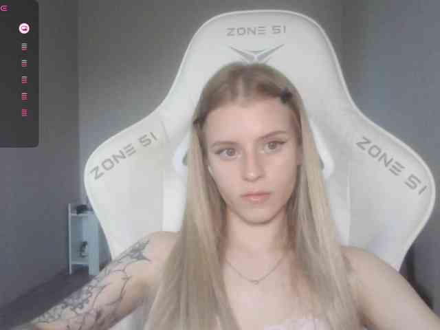 Helga_Pataki webcam