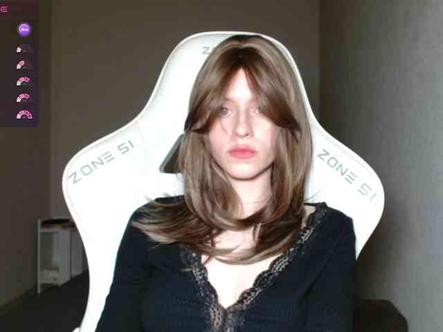 Helga_Pataki webcam