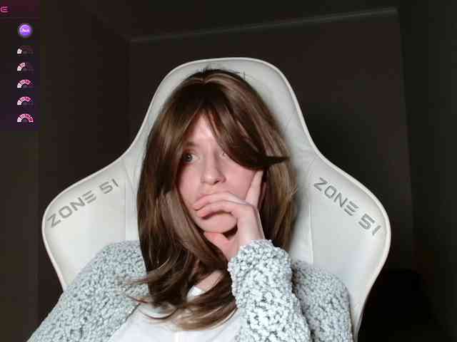 이 모델은 현재 라이브 중입니다. kissesliza