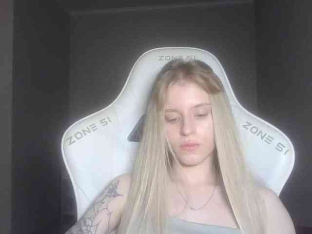 Helga_Pataki webcam