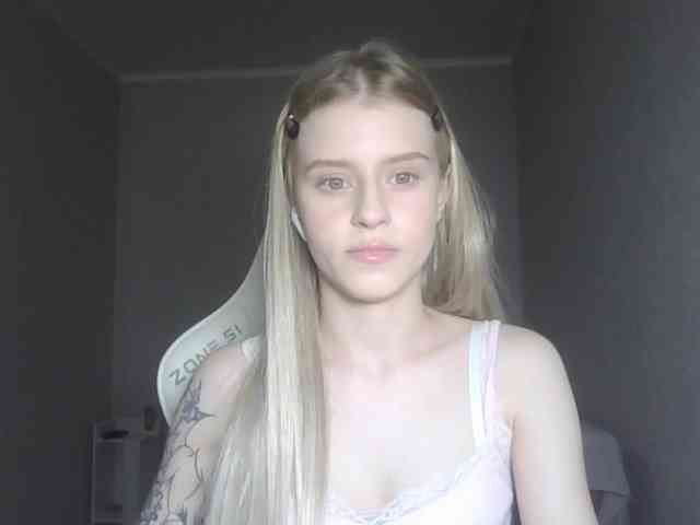 Helga_Pataki webcam