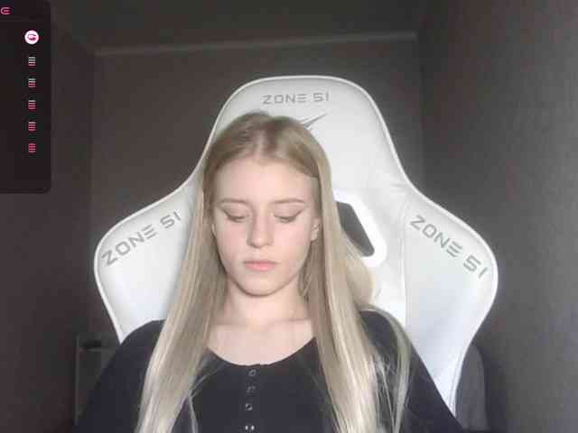Helga_Pataki webcam