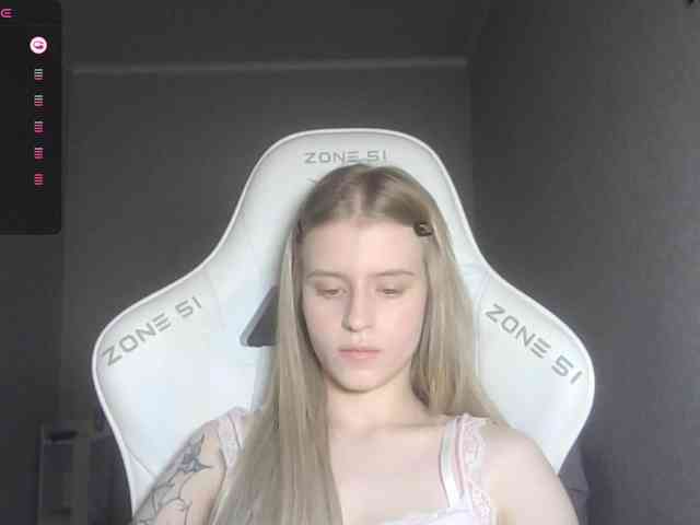 Helga_Pataki webcam