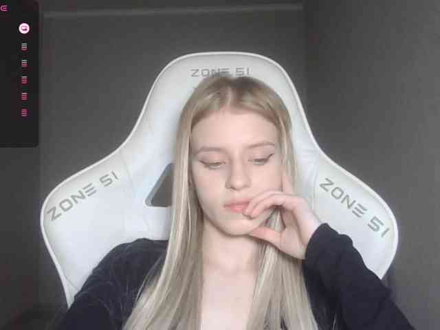 Helga_Pataki webcam