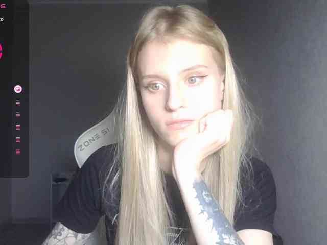 Helga_Pataki webcam