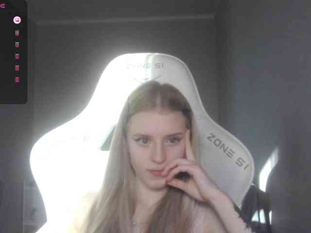 Helga_Pataki webcam