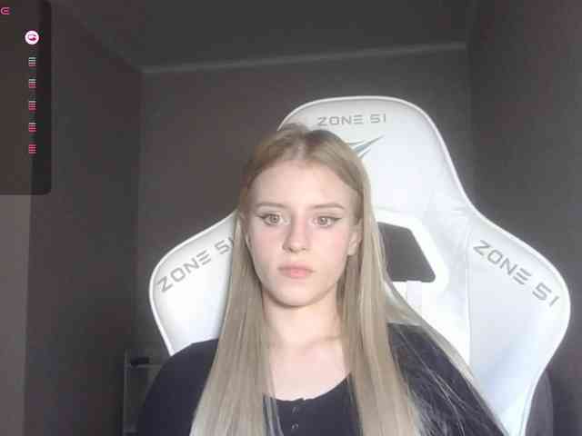 Helga_Pataki webcam