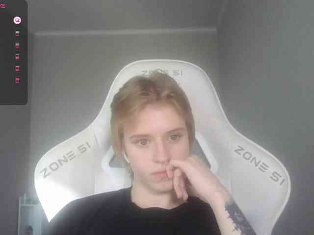 Helga_Pataki webcam