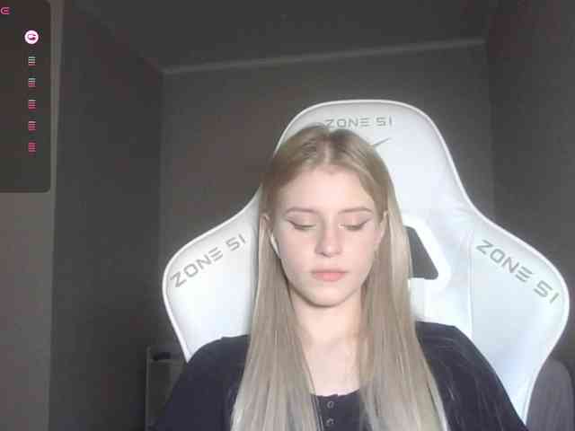 Helga_Pataki webcam