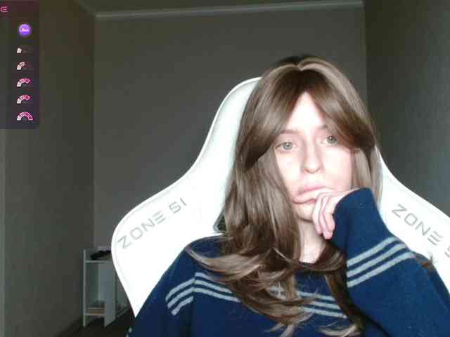 Helga_Pataki webcam