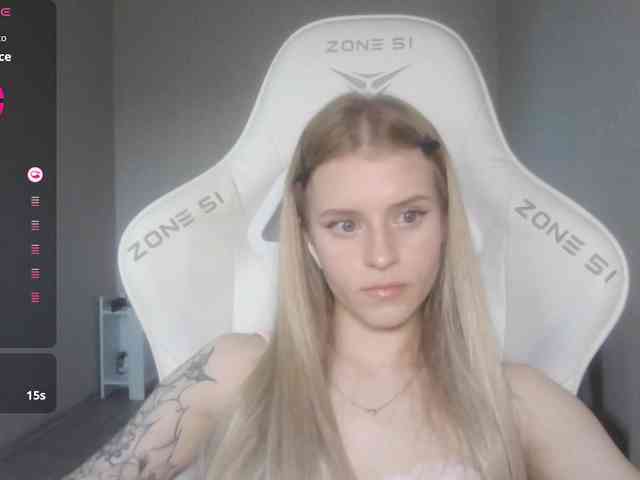 Helga_Pataki webcam
