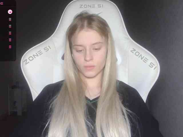 Helga_Pataki webcam