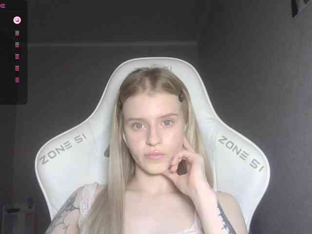 Helga_Pataki webcam