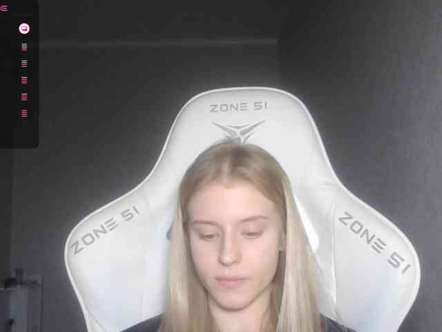 Helga_Pataki webcam