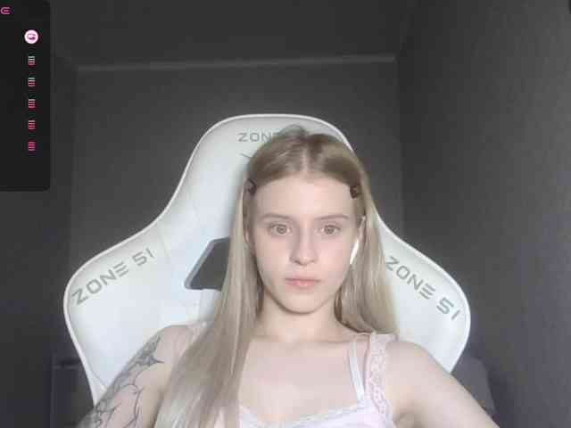 Helga_Pataki webcam