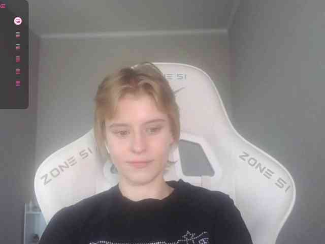 Helga_Pataki webcam