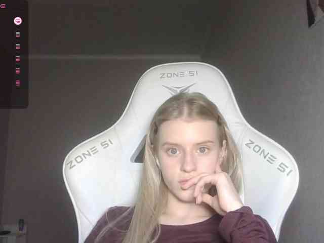 Helga_Pataki webcam