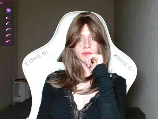 Helga_Pataki webcam