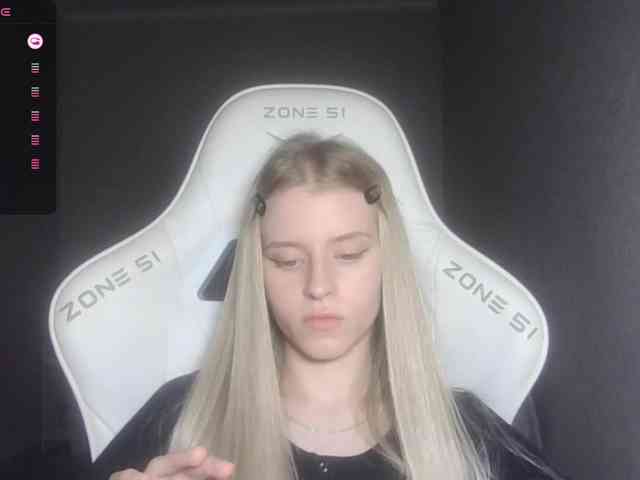 Helga_Pataki webcam