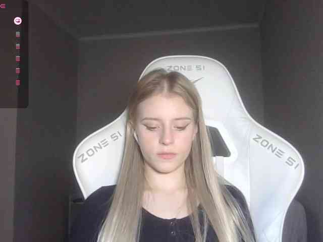 Helga_Pataki webcam