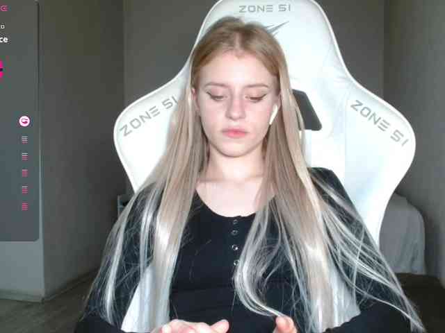Helga_Pataki webcam