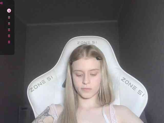 Helga_Pataki webcam