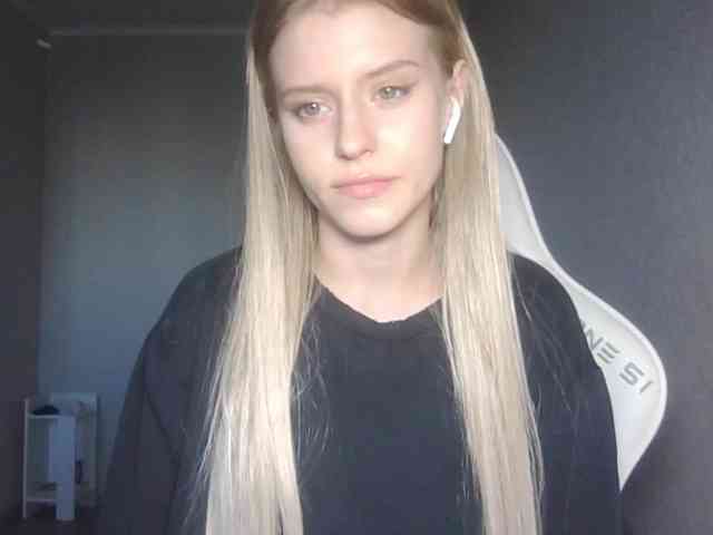 Helga_Pataki webcam