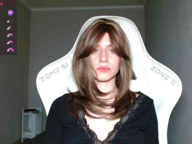 Helga_Pataki webcam