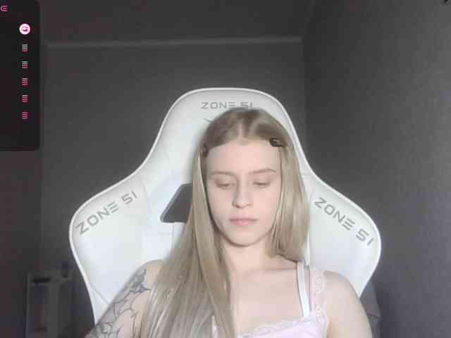 Helga_Pataki webcam