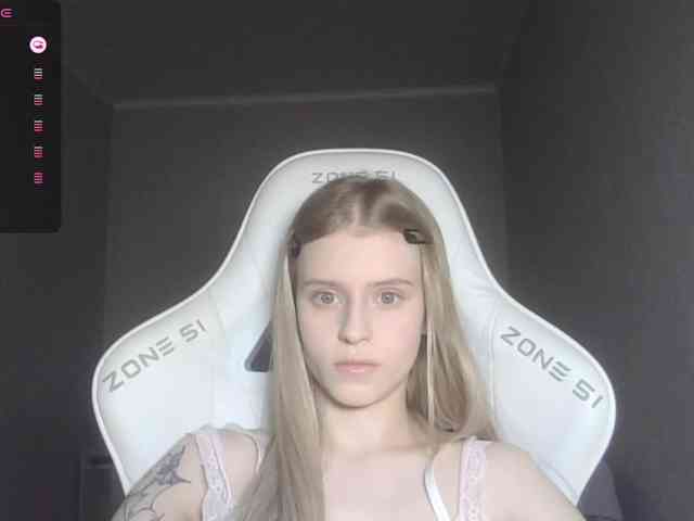 Helga_Pataki webcam