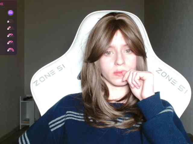 Helga_Pataki webcam