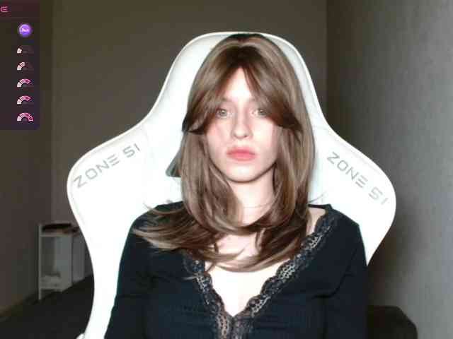 Helga_Pataki webcam