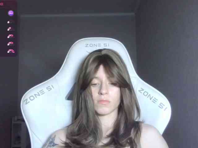 Helga_Pataki webcam