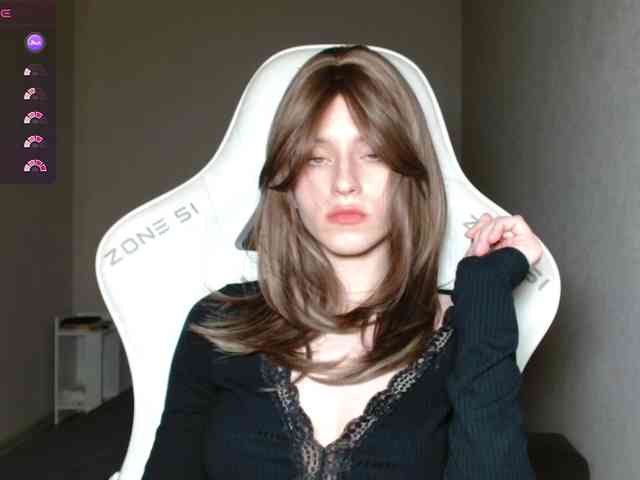 Helga_Pataki webcam