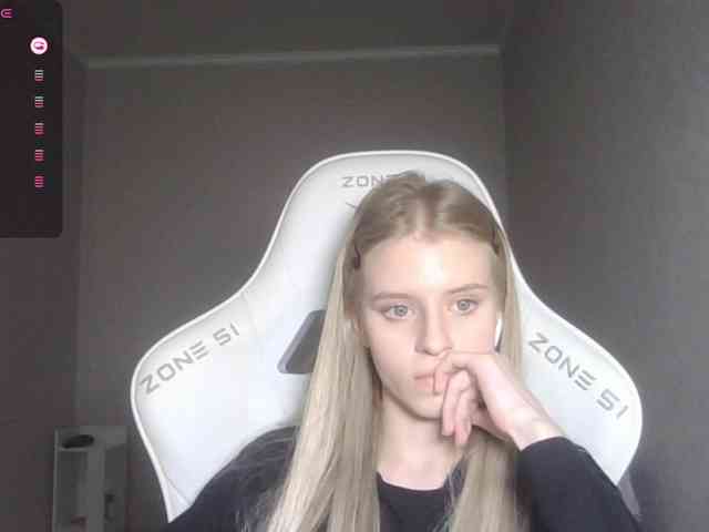 Helga_Pataki webcam
