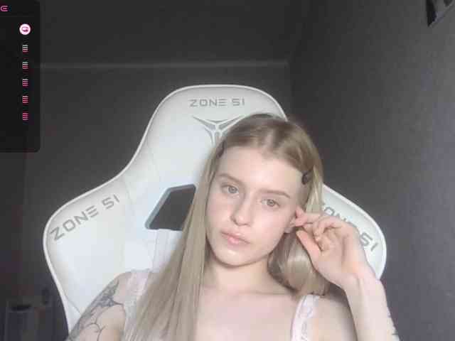 Helga_Pataki webcam