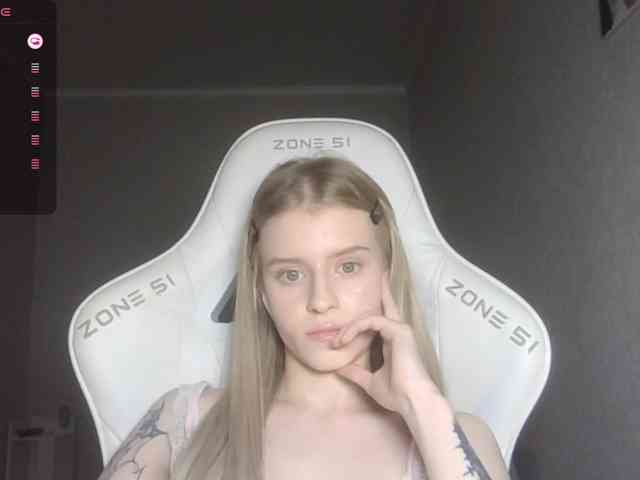 Helga_Pataki webcam