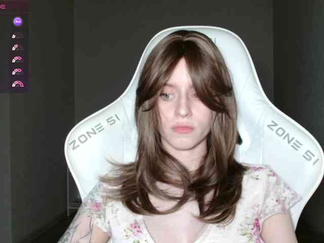 Helga_Pataki webcam