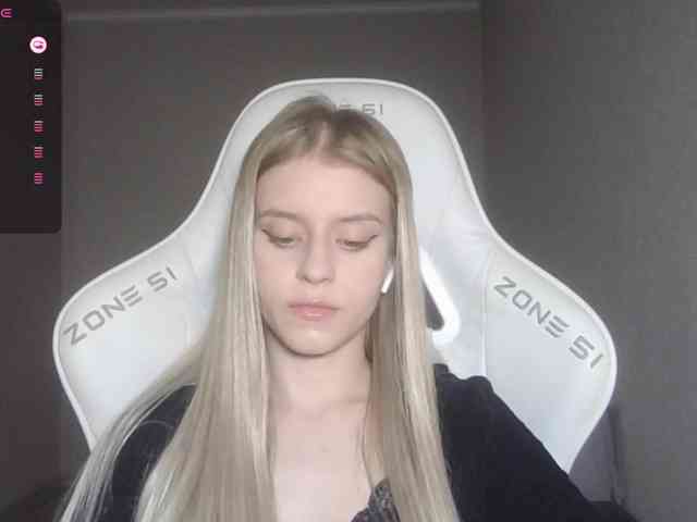Helga_Pataki webcam