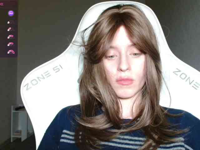 Helga_Pataki webcam
