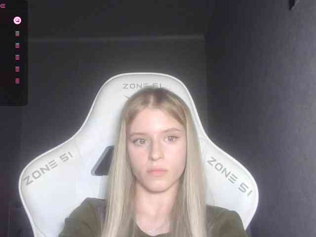 Helga_Pataki webcam