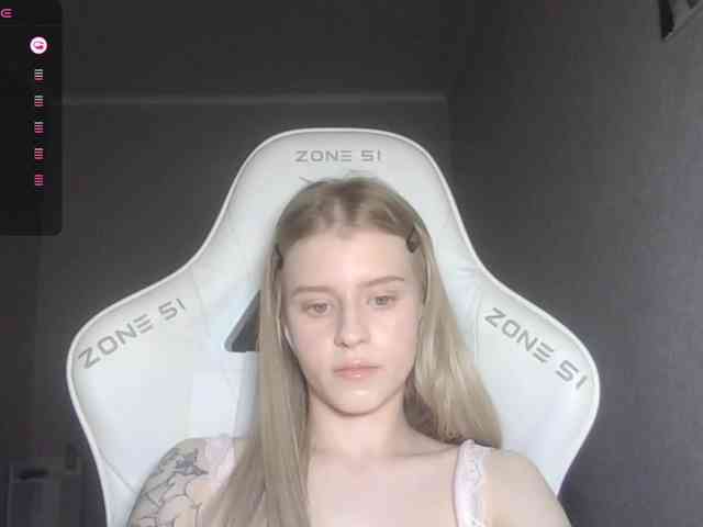 Helga_Pataki webcam