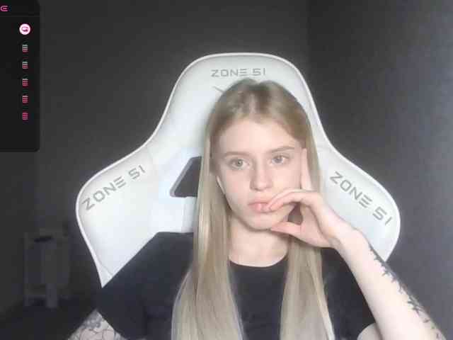 Helga_Pataki webcam