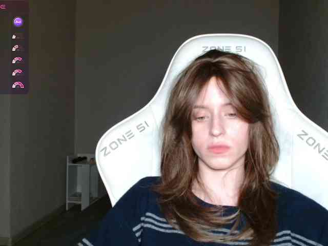 Helga_Pataki webcam