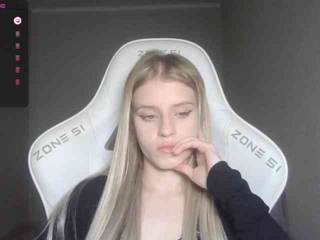 Helga_Pataki webcam