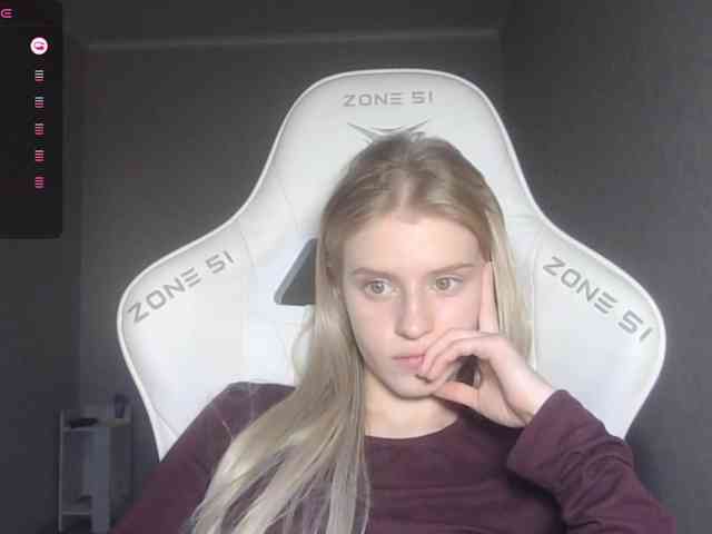 Helga_Pataki webcam